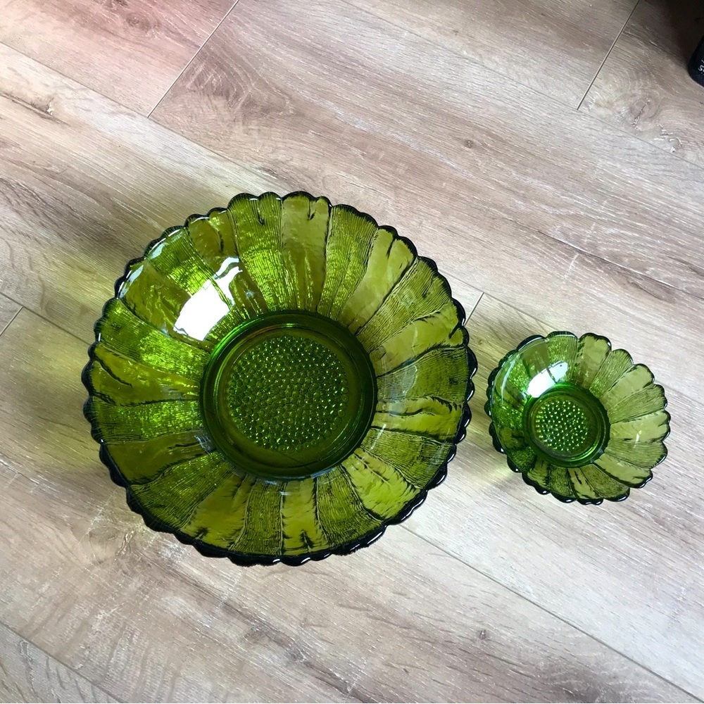 Vintage Indiana Glass textured green chip and dip bowl set mod avocado g…